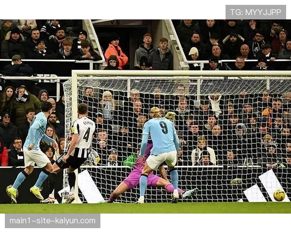 霍尔远射破曼城球门 纽卡终结八年客场进球荒